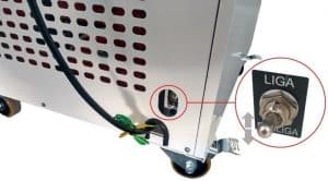 imagem ilustrativa mostrando que o interruptor está localizado na parte inferior traseira do equipamento